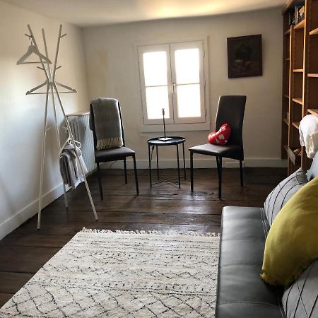 Beautifully Renovated Rooms On Place New York アングレーム エクステリア 写真