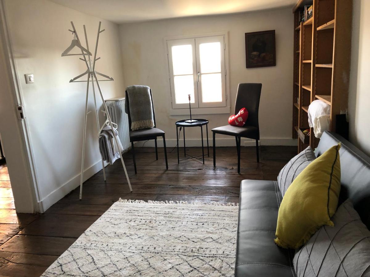 Beautifully Renovated Rooms On Place New York アングレーム エクステリア 写真
