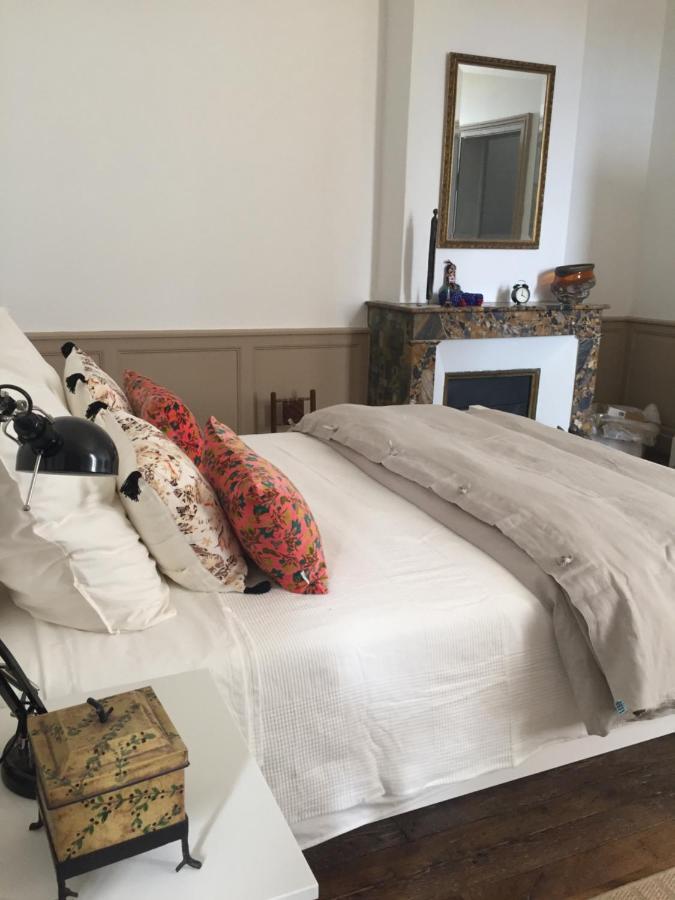 Beautifully Renovated Rooms On Place New York アングレーム エクステリア 写真