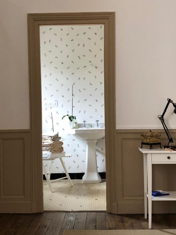 Beautifully Renovated Rooms On Place New York アングレーム エクステリア 写真